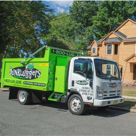 Junkluggers dump truck