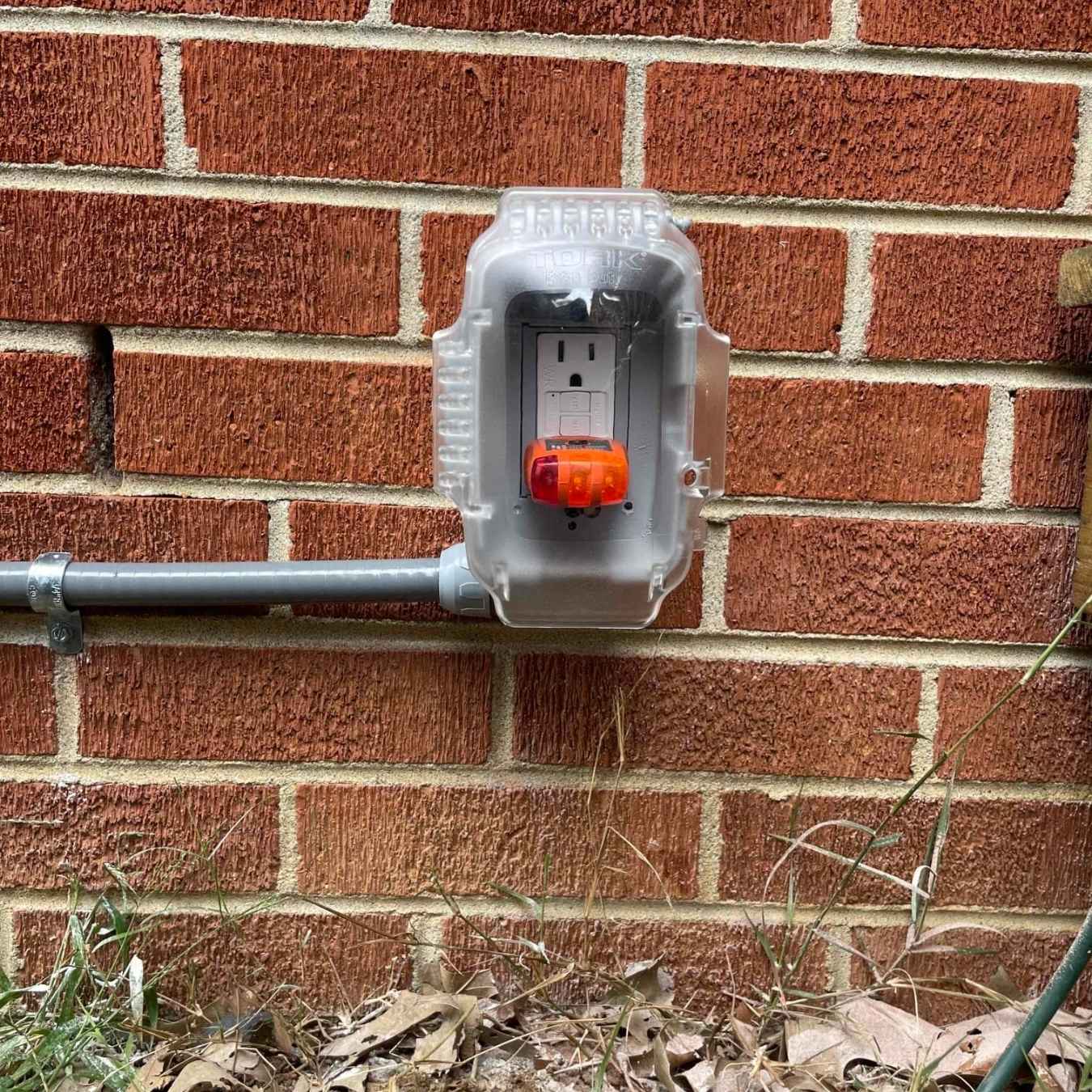 Outdoor outlet