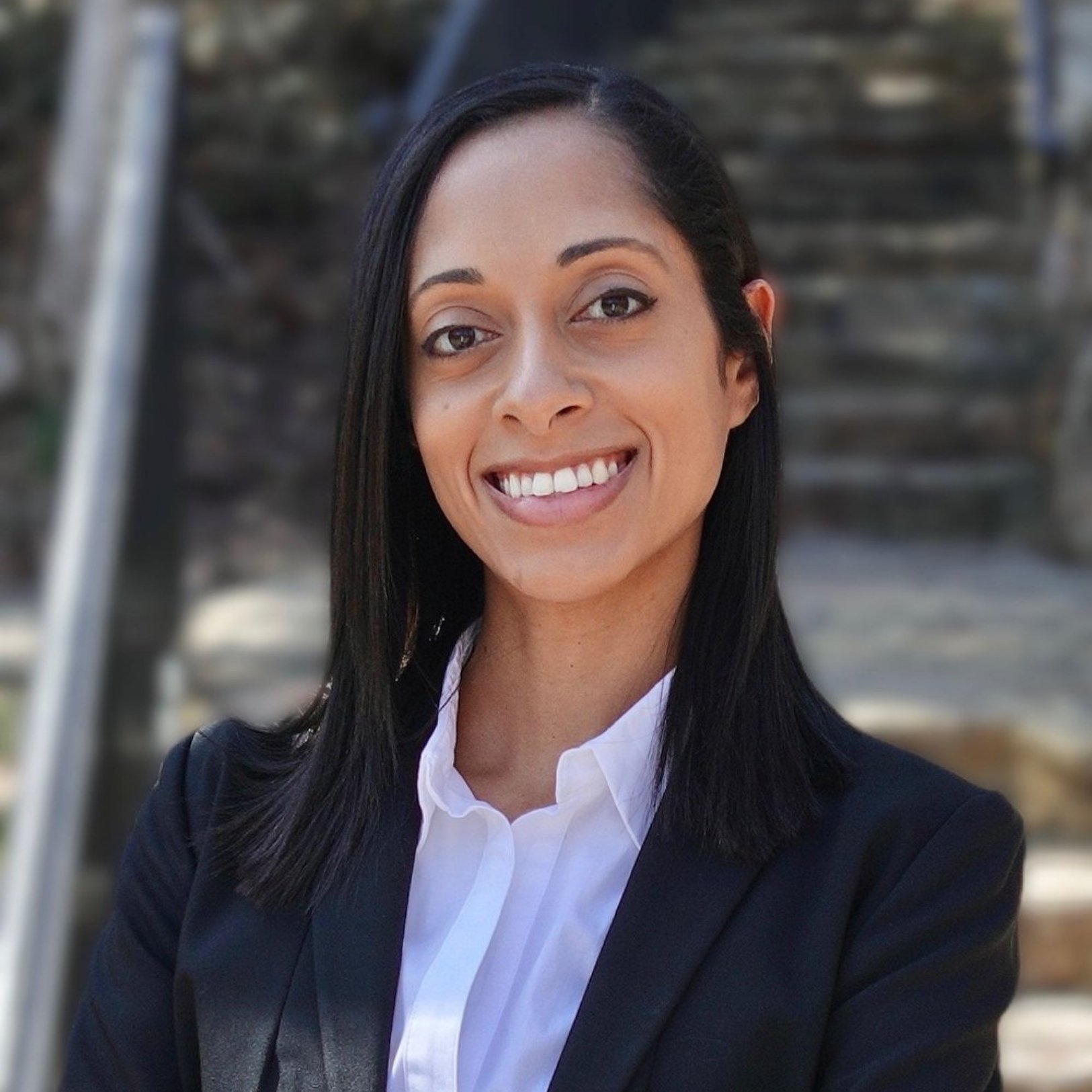 Headshot of Gabriela Monroy
