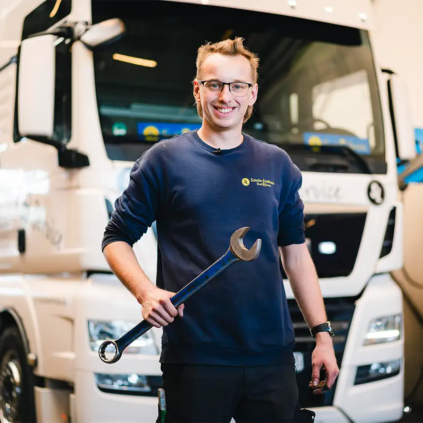 KFZ-Mechatroniker für Nutz­fahrzeug­­technik (m/w/d)