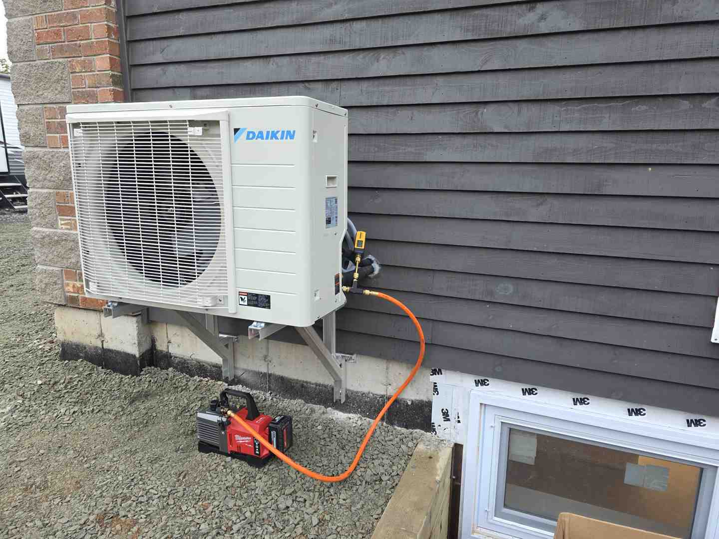 Considering a Heat Pump Upgrade? What Dartmouth Residents Need to Know About Replacements