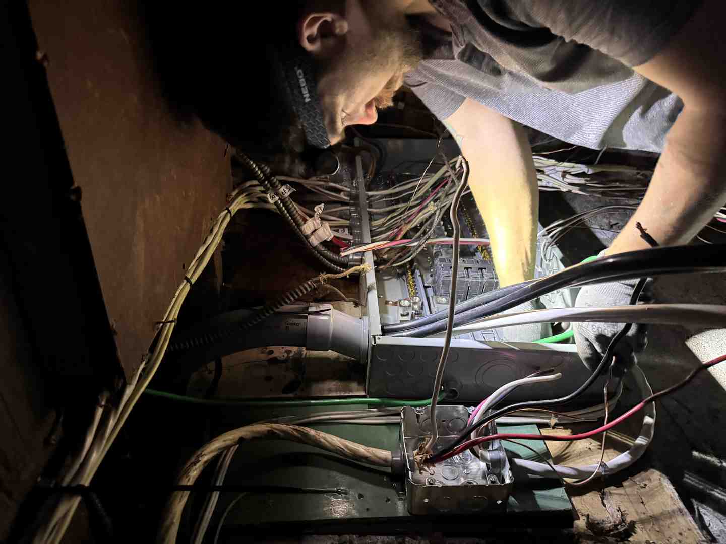 Burnside's Elite: Discover the Best Electrical Experts Near You