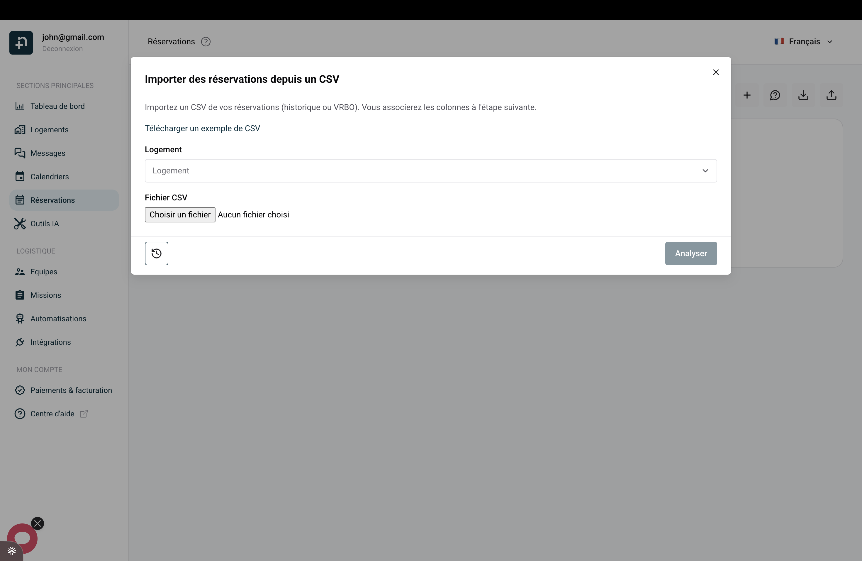 La fenêtre Importer des réservations depuis un CSV : choisir un logement, télécharger un exemple de CSV, puis envoyer le fichier avant de cliquer sur Analyser.