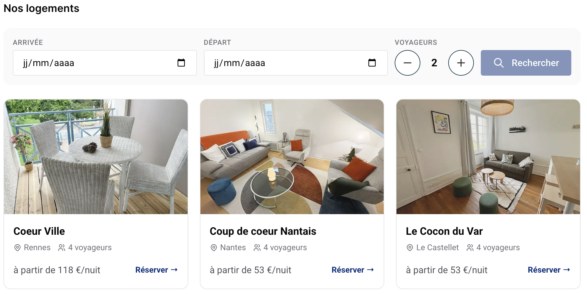 Widget multi-logements affichant tous les logements avec prix à partir de et barre de recherche de dates