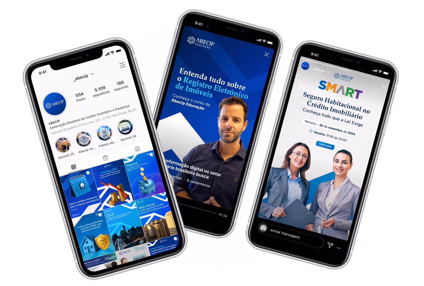 Três celulares exibem telas do perfil e conteúdos da ABECIP no Instagram. À esquerda, o feed com posts sobre crédito imobiliário e poupança; ao centro, um story com um homem apresentando um curso sobre Registro Eletrônico de Imóveis; e à direita, outro story com duas mulheres divulgando o curso sobre Seguro Habitacional no Crédito Imobiliário.