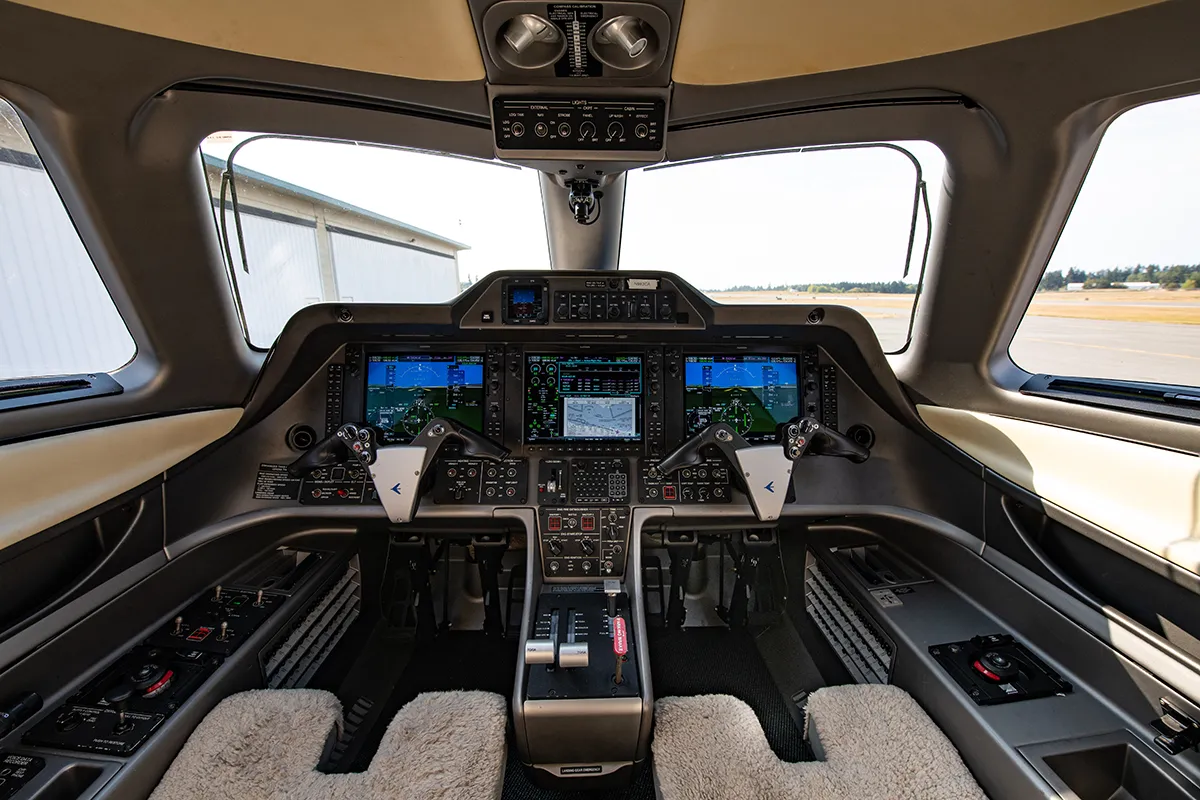 2009 Embraer Phenom 100 N983CA Cockpit