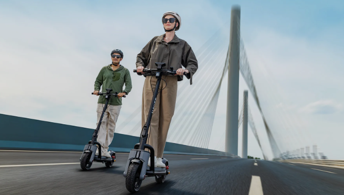 NAVEE electric scooters in an urban environment