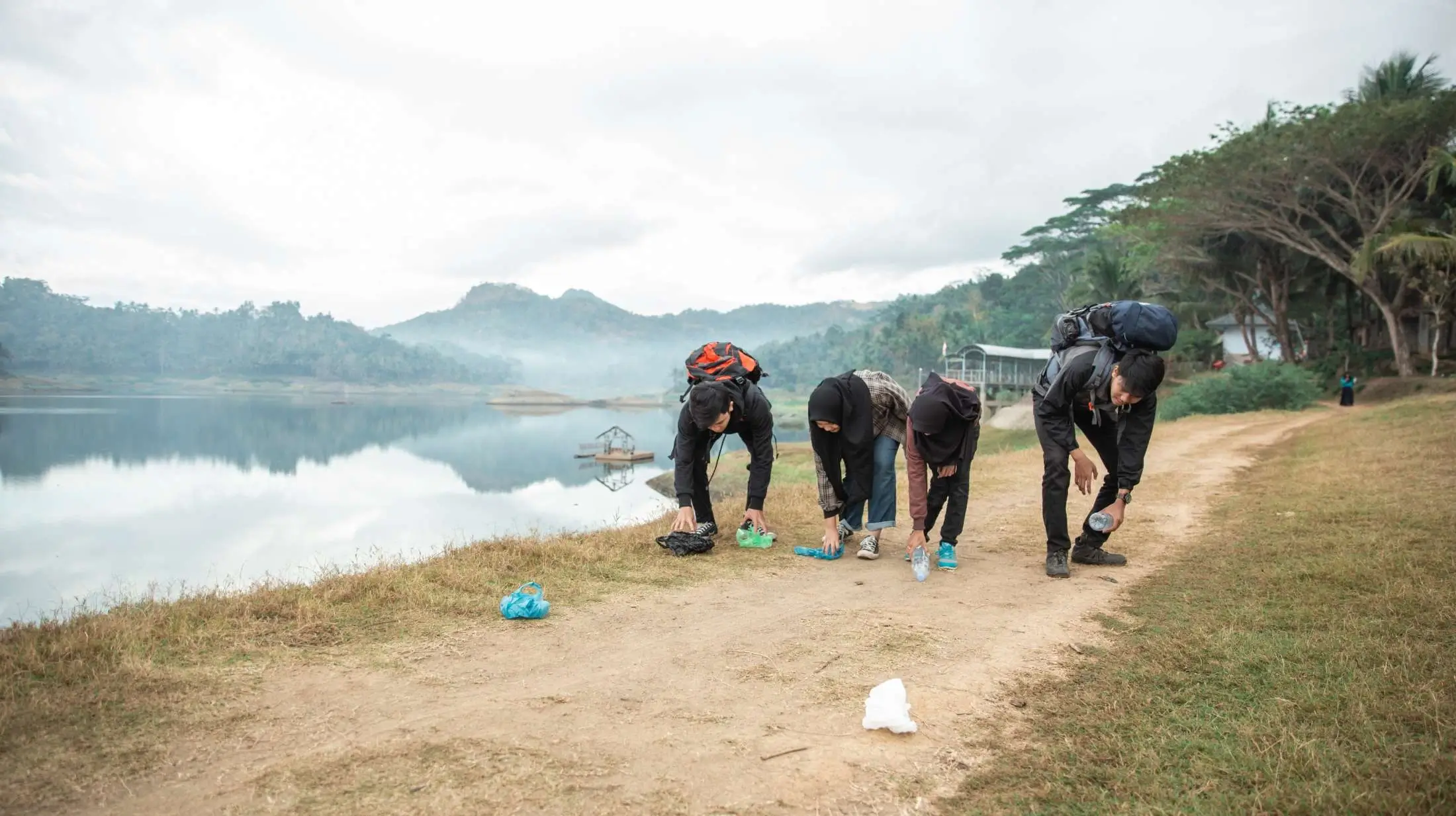 Lake and river cleanups protect freshwater ecosystems and prevent pollution. Help safeguard these vital environments for wildlife and communities by doing your part.