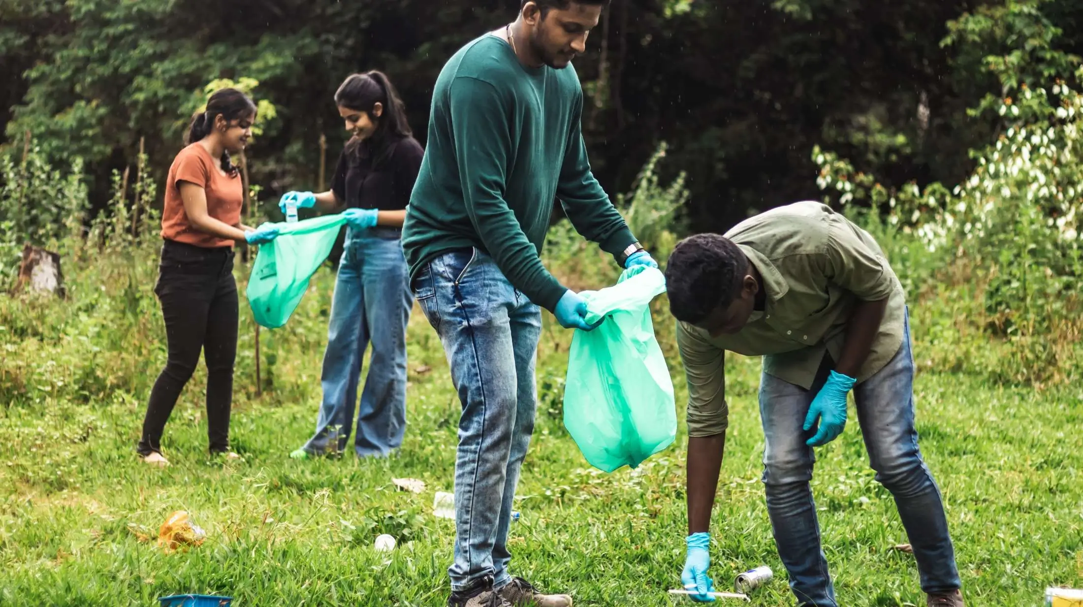 Cleaning up a local park helps your community and protects the environment. Learn how you can help by cleaning up a park to help your community.