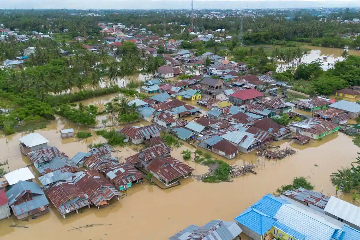 Storms and how how unequal recovery can permanently change a neighborhood.