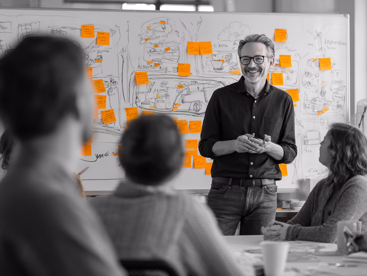 Marketing-Team analysiert Daten und Test-Ergebnisse für bessere Entscheidungen