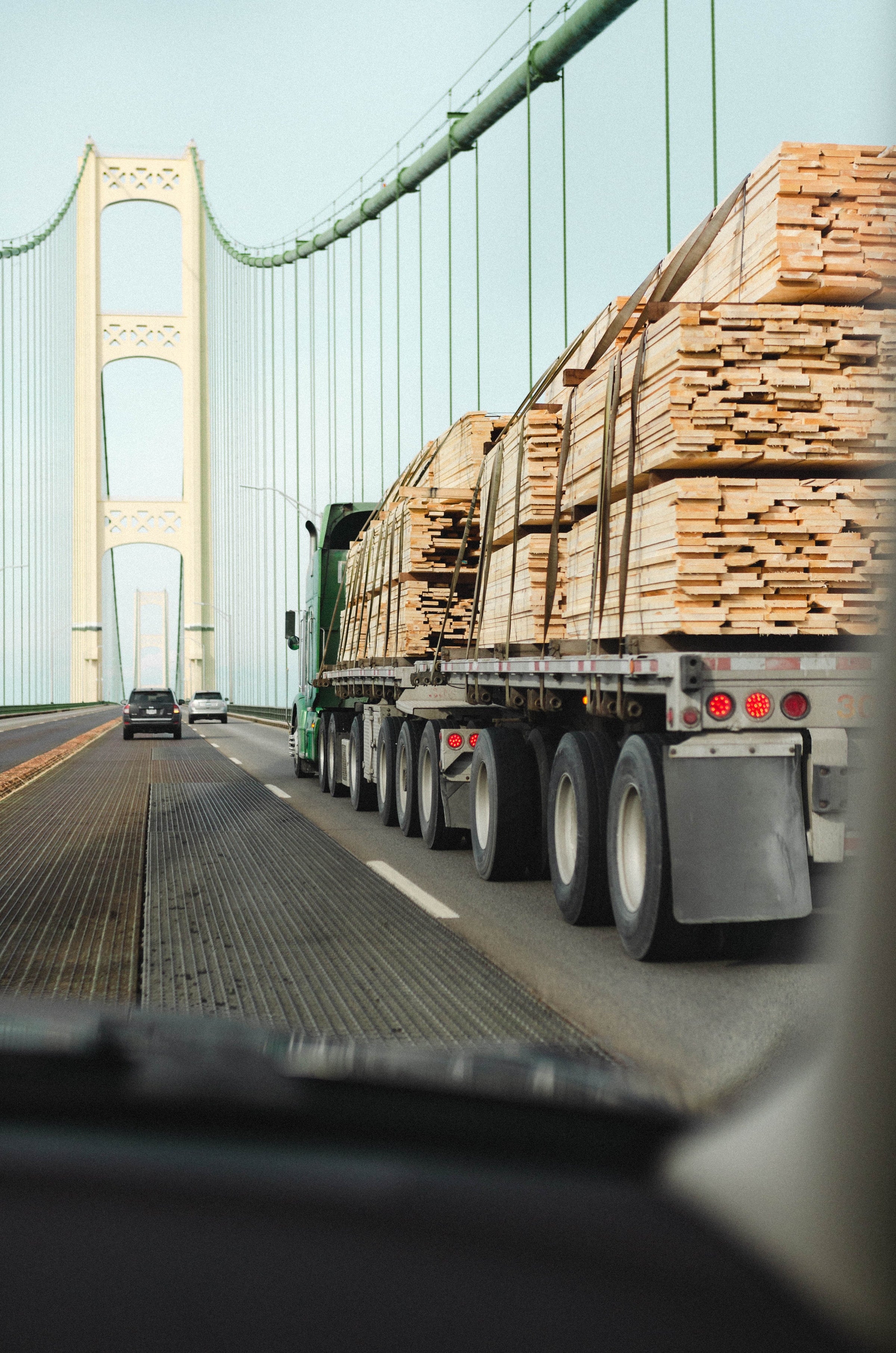 Dry van truckload second image alt