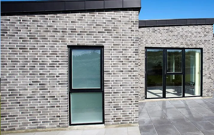 Hybel vinkelhus med ensidig taghældning