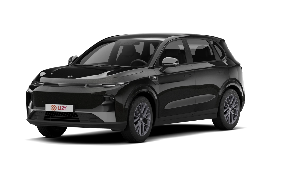 Een zwarte Leapmotor B10 met LIZY nummerplaat.
