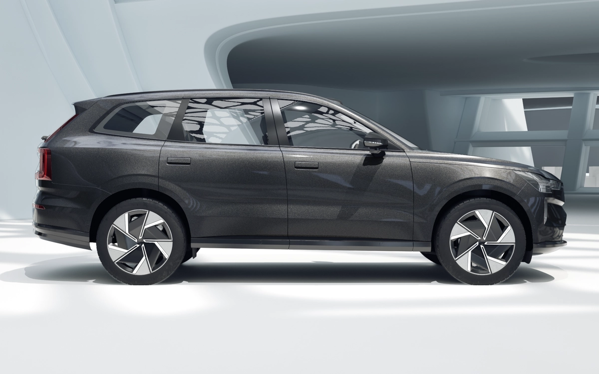 Volvo EX90 zijaanzicht
