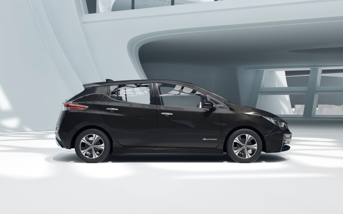 Nissan Leaf zijaanzicht