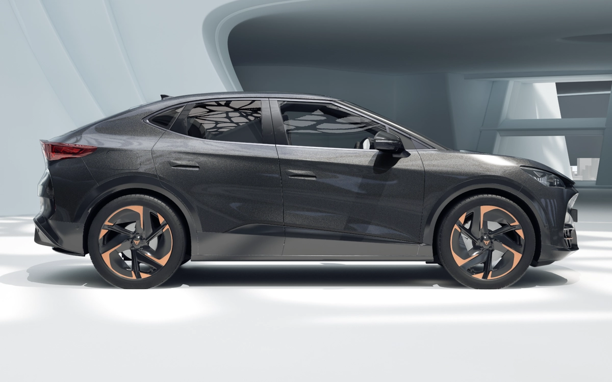 Cupra Tavascan zijaanzicht