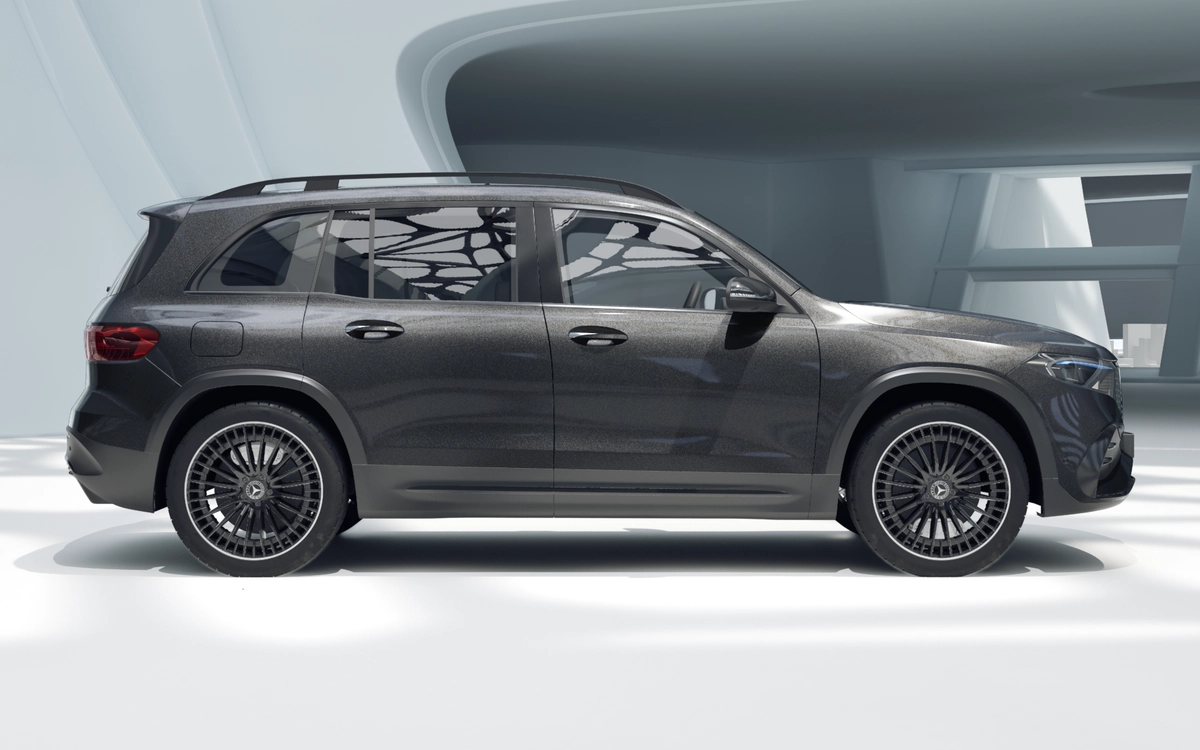 Mercedes EQB zijaanzicht