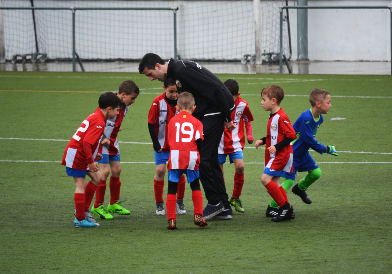 Sport events on the TV can ignite a passion for sports in your child.