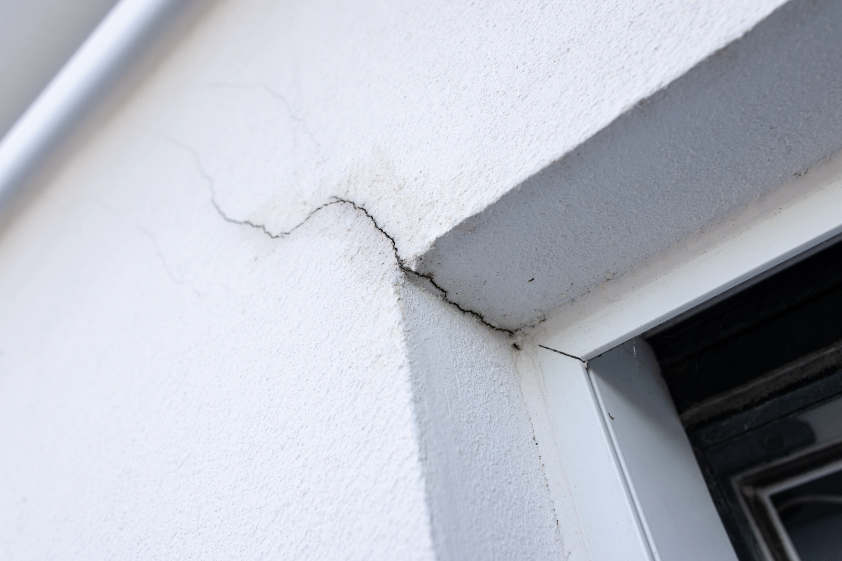 What Are the Warning Signs of Construction Defects in Your Colorado Home?