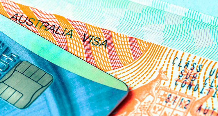 eVisito permite múltiplas entradas durante o ano e permanecer até 3 meses contínuos. No entanto, custa 20 dólares australianos.