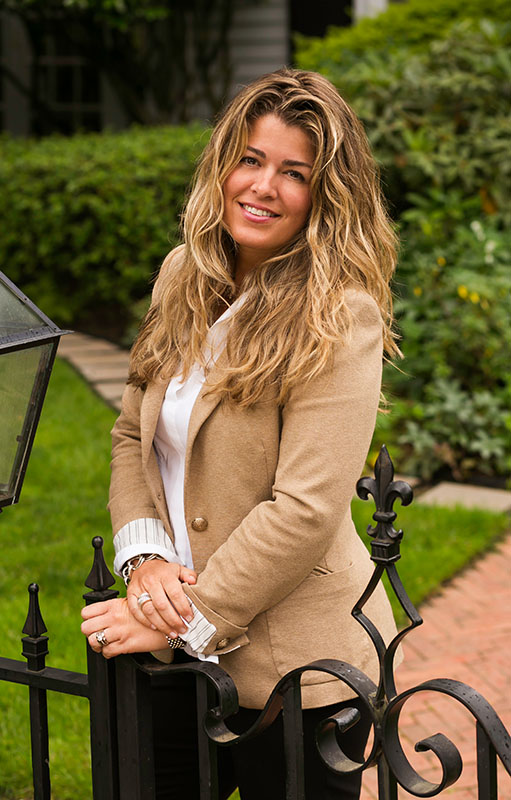 Image of Jennifer Leonard
