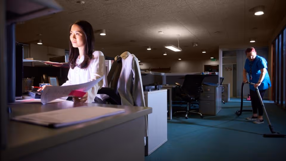 Know your rights for overtime pay in Ontario. Learn how to calculate and what to do if unpaid.