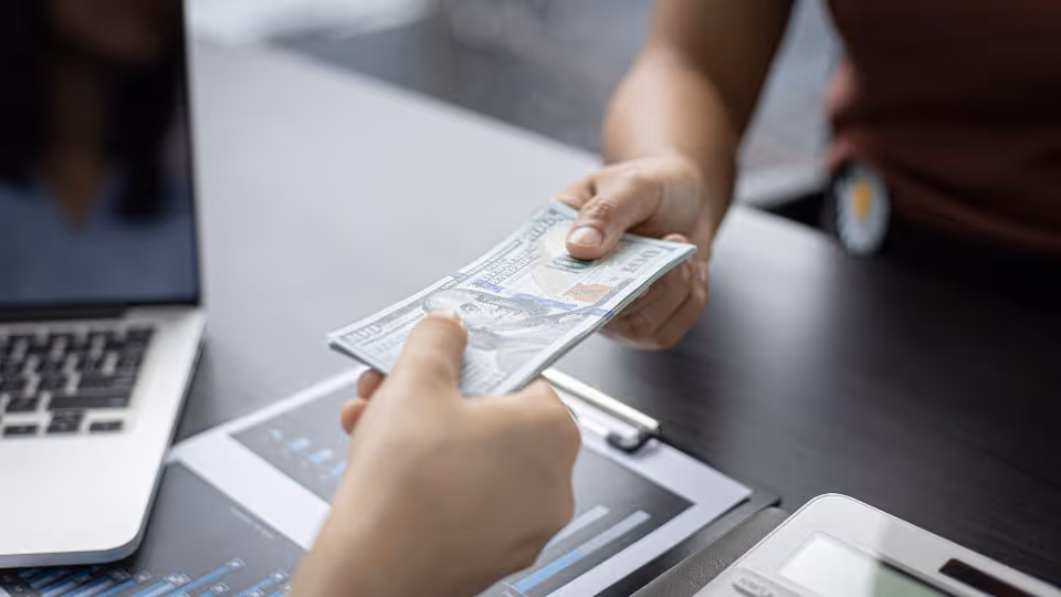 How to Handle Pay Disputes with Your Employer