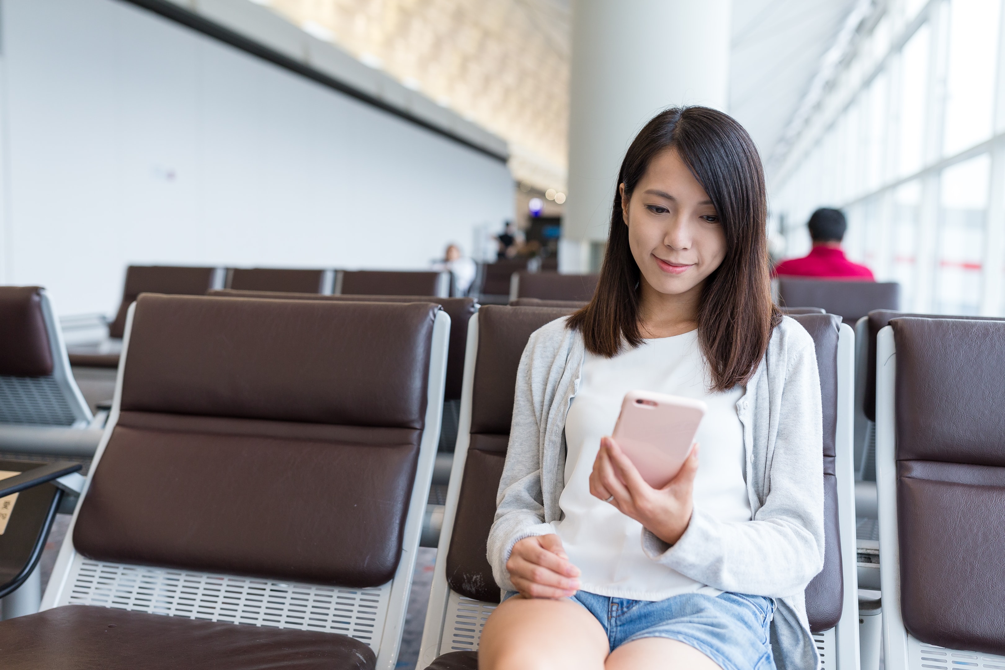 Woamn use of smart phone