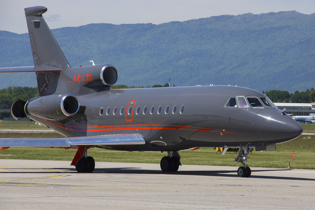 falcon-900-lx