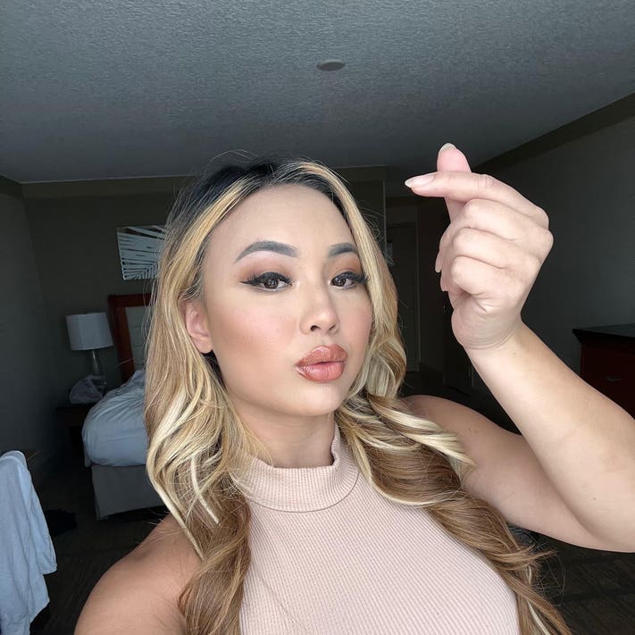 Inside The World Of Social Media Guru, Kazumi