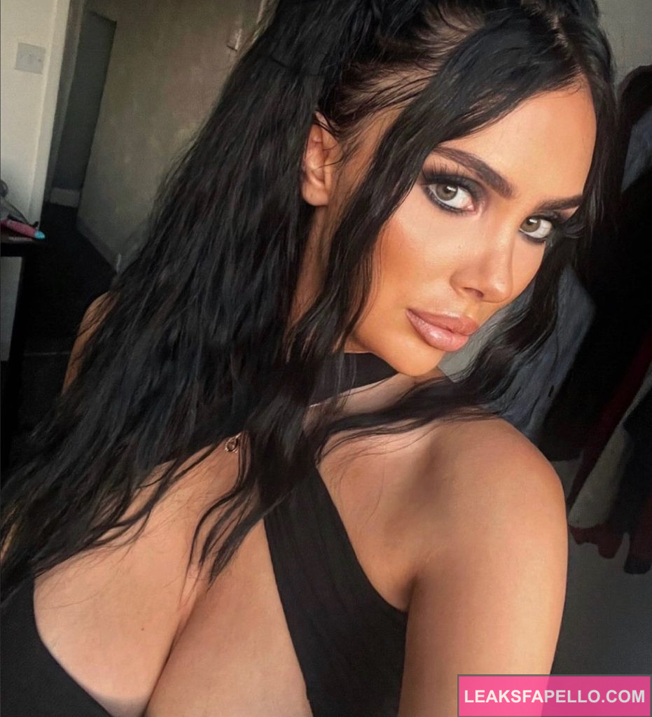 🤯 Gemma McCourt: Super Hot Thick Model OnlyFans Leaks