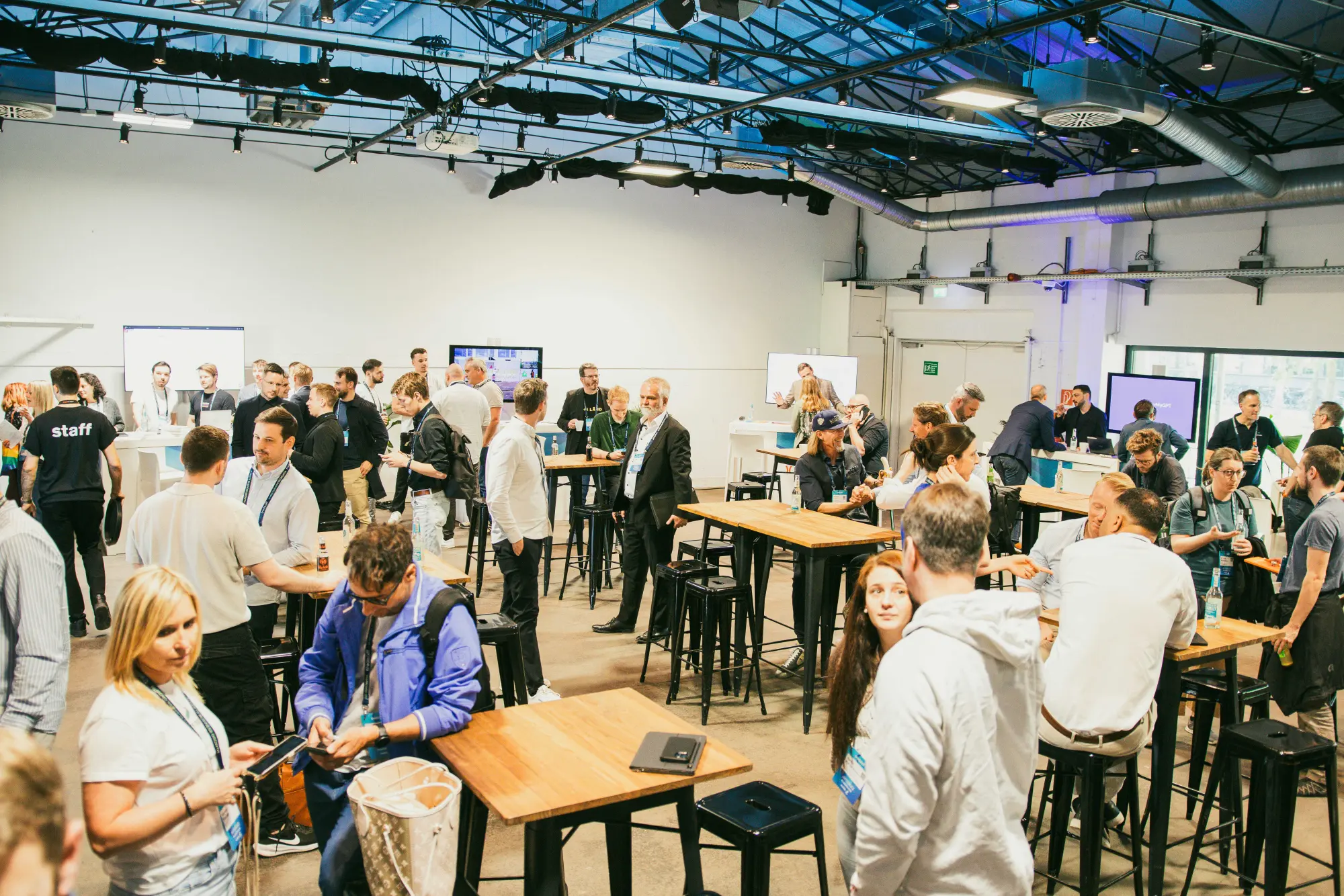 Bühnen- und Set-Design des trade/off Summit 2026