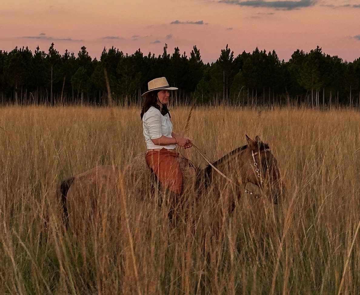 Nicole Siegrist hatte noch nie auf einem Pferd gesessen, als sie ihr Herz an das Land der Gauchos verlor. Heute lässt sie mit “Sueño Argentino" Reiterträume wahr werden. 