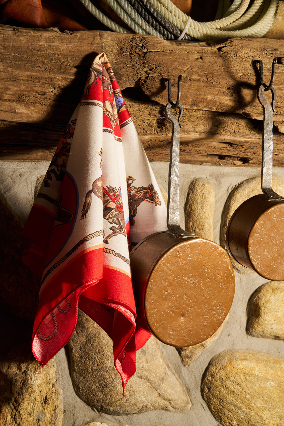 pots and handkerchief styling