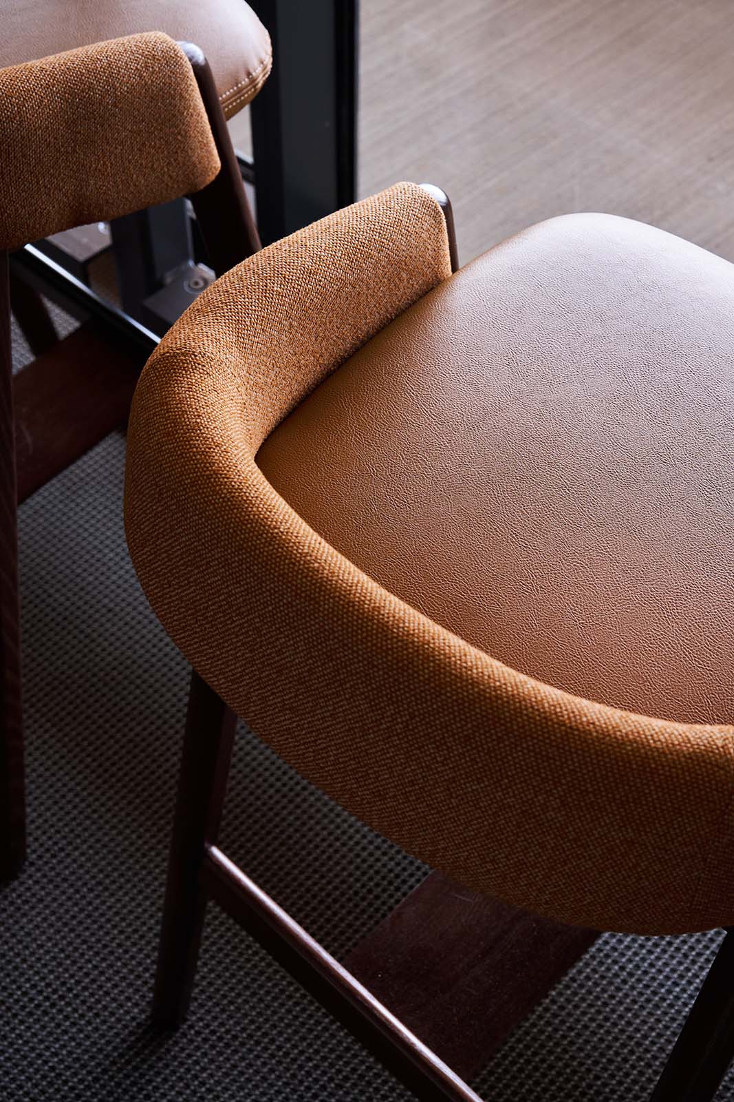 leather bar chairs with stadium overlook
