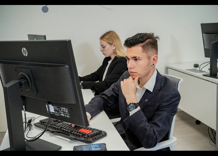 How Nova Scholar Education Empowers Students to Excel in Computer Science Research