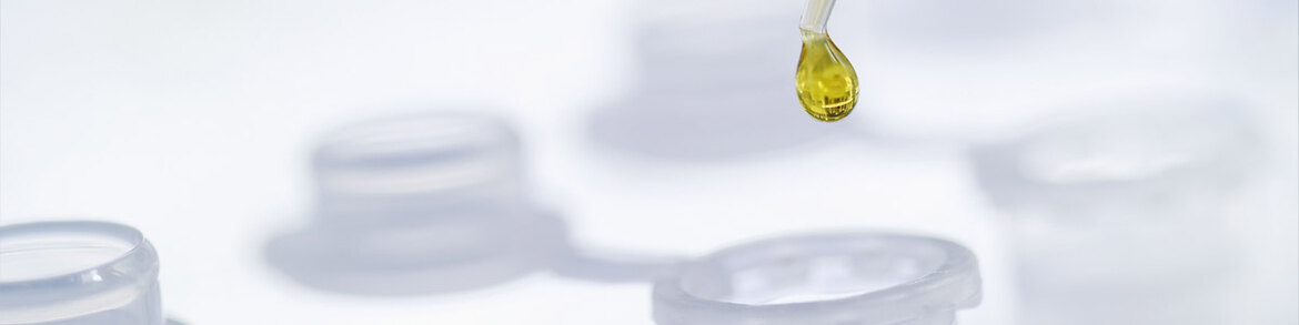El engaño del reactivo 'barato': Cómo calcular el costo real por prueba en tu laboratorio clínico