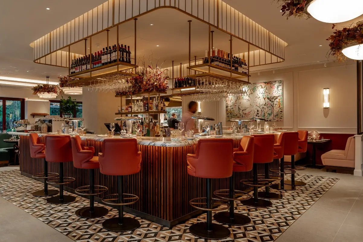 Bar and dining room at Sam's Waterside in Brentford