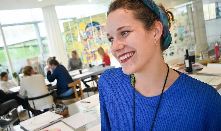 portrait of iris bakker