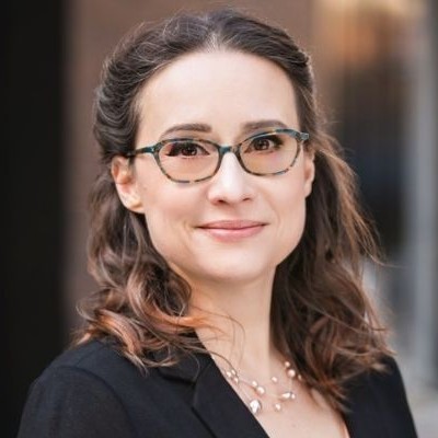 headshot of camela thompson
