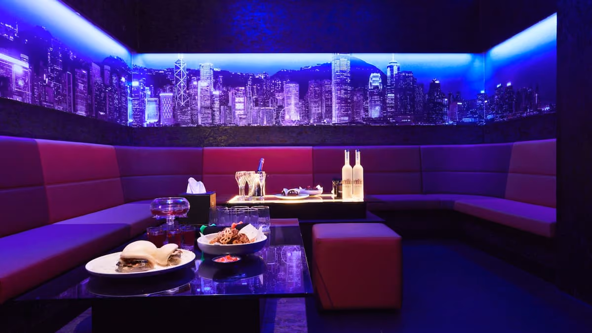 Hong Kong Central themed karaoke room