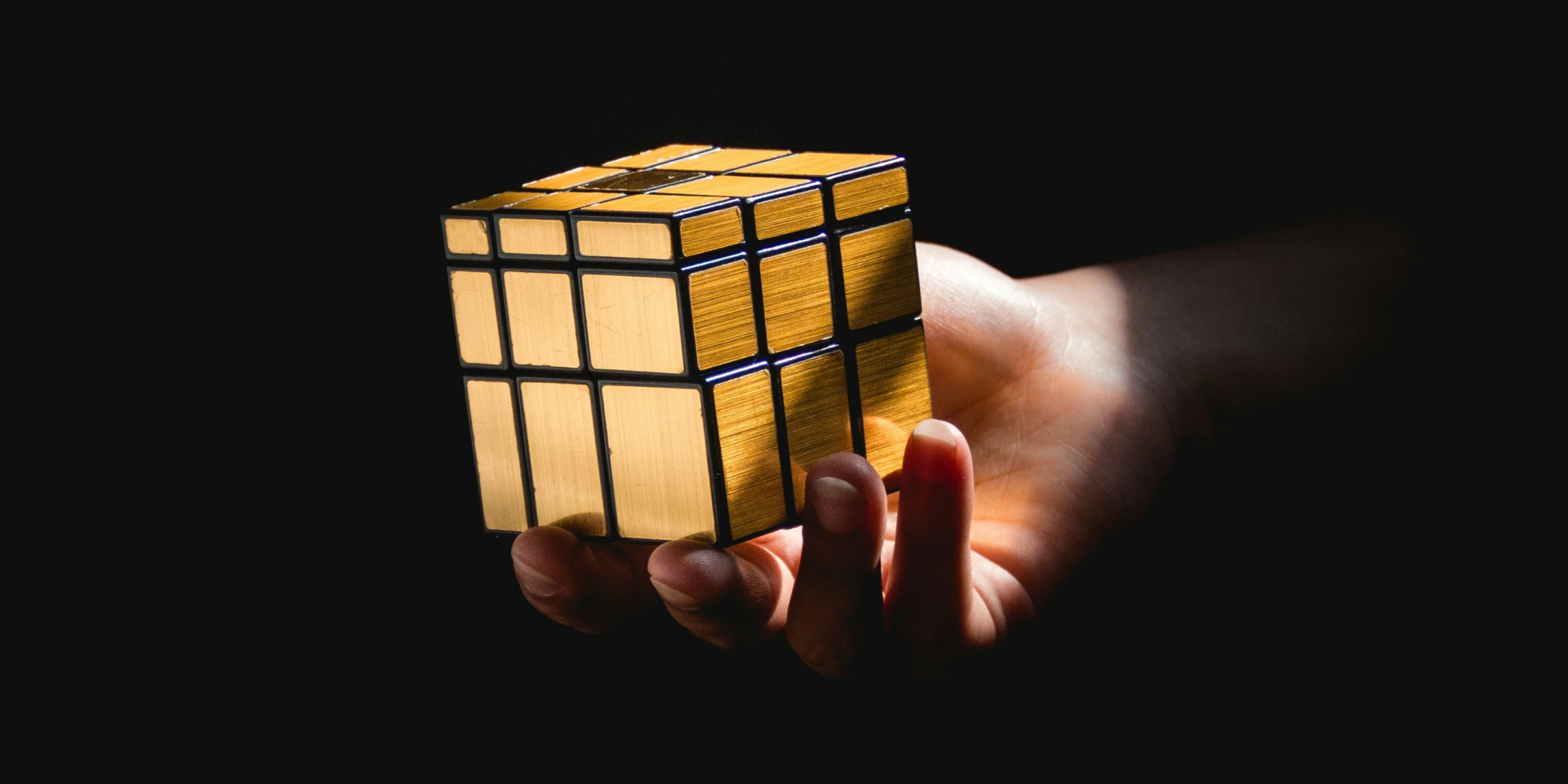 Comparison of Roberta and BERT transformer models in AI