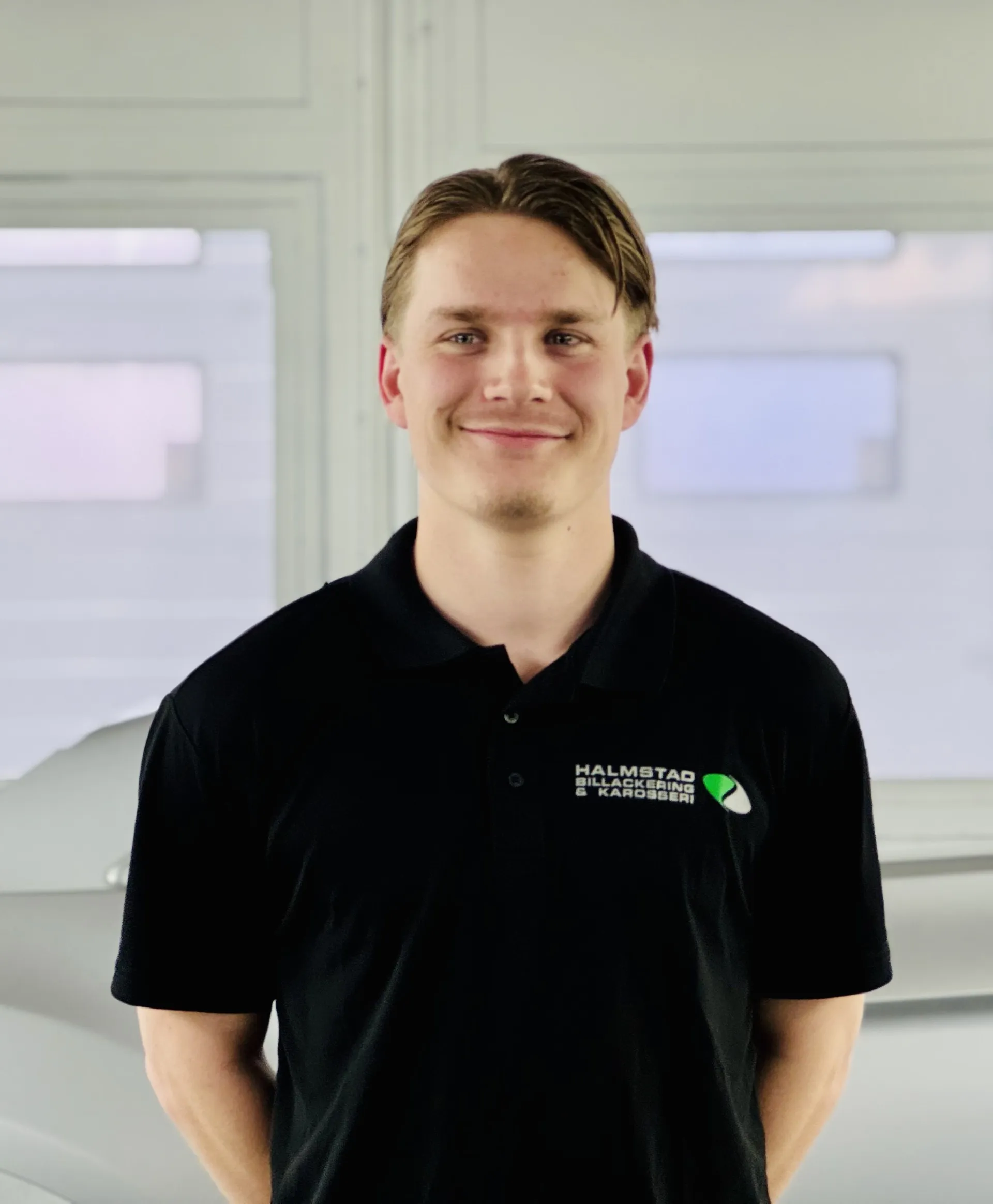 Johan Göransson, lackerare, porträttbild, Halmstad Billackering.