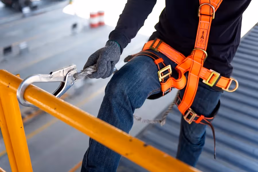 how to use a safety harness on a roof