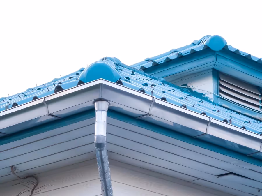 seamless gutter vs. regular gutters​