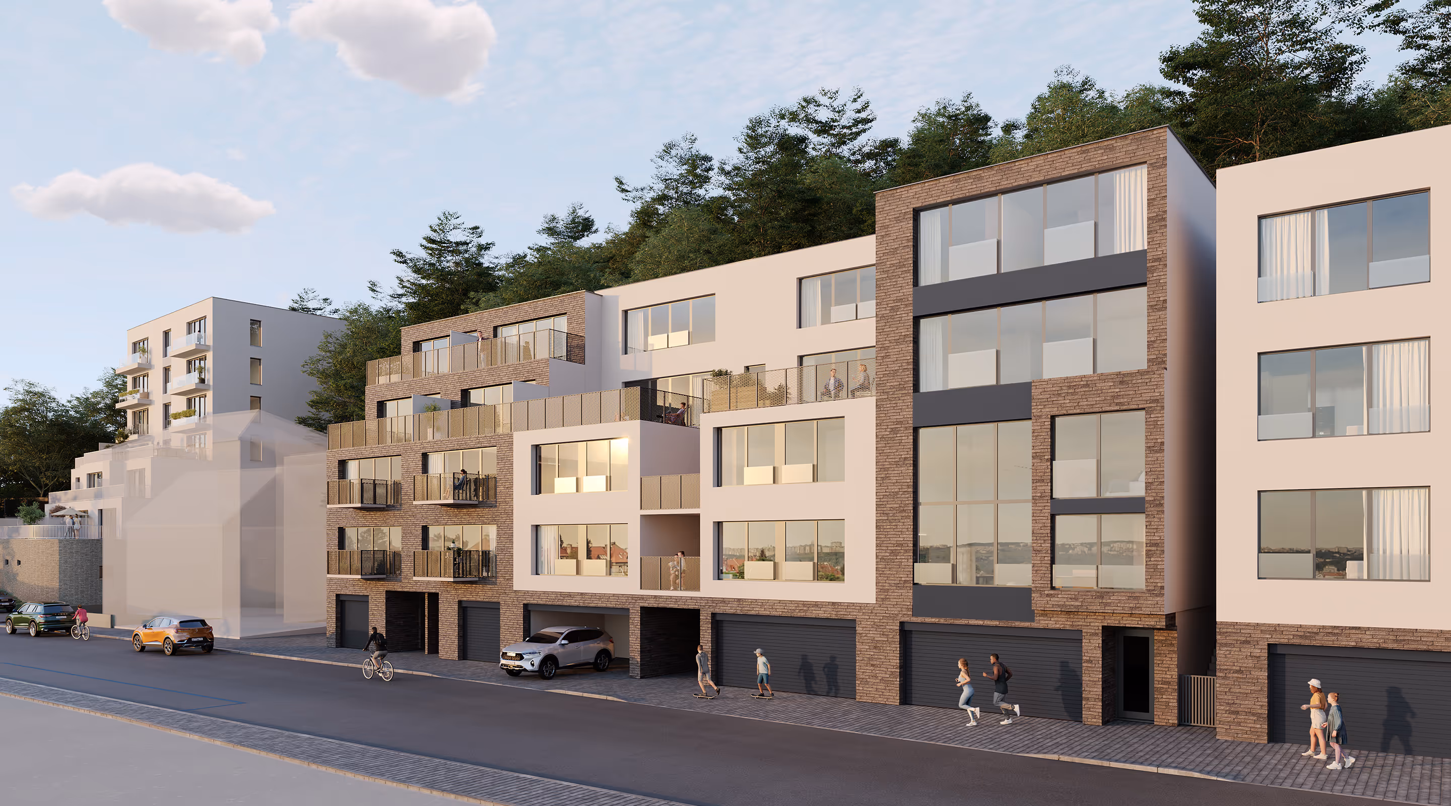 Moderní obytný dům s velkými okny, garážemi v přízemí a lidmi chodícími a jezdícími na kole podél chodníku.