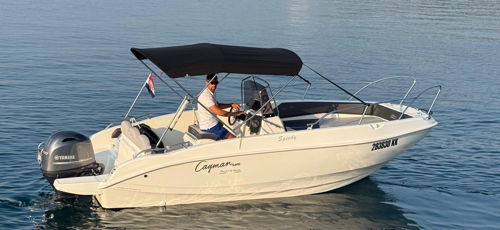 Cayman 585