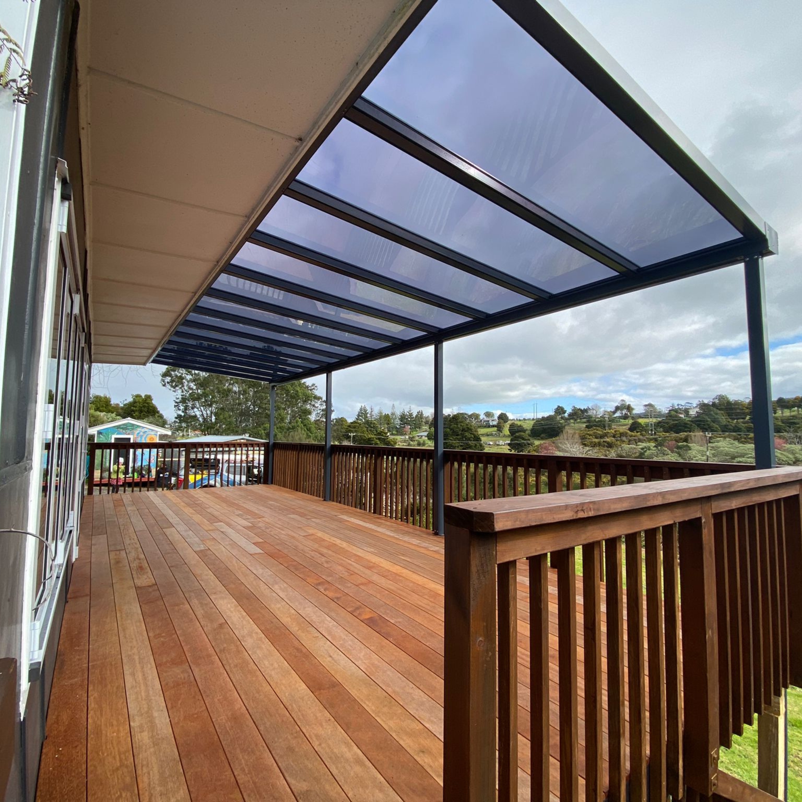 Glazed roof over an alfresco dining area in Kerikeri, by Shadeland