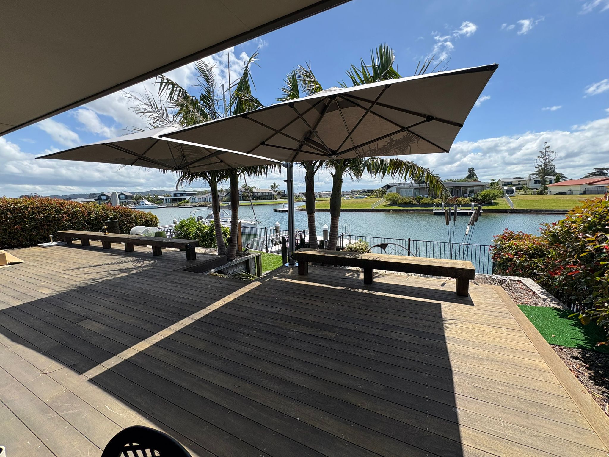 A Shady Solution in Bream Bay: Maxine’s Dual Umbrella Setup – additional photo 1